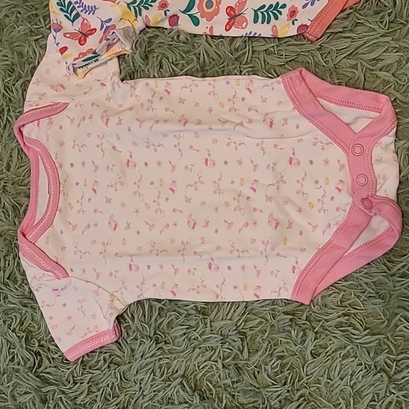 Flower Onesie Bundle - Picture 2 of 5